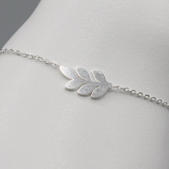 Jewelry - Jewelry bracelet leaf nature small dainty simple modern silver tone new